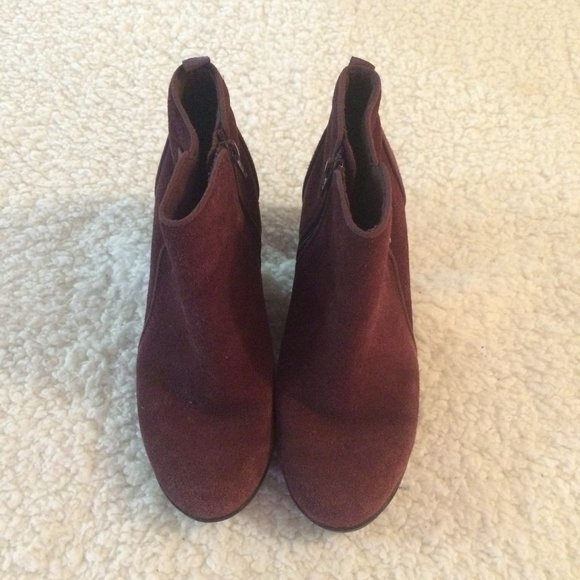 Clarks Ankle Suede Boots - Picture 2 of 6